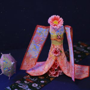 お花とダイヨの折り紙　着物ドール