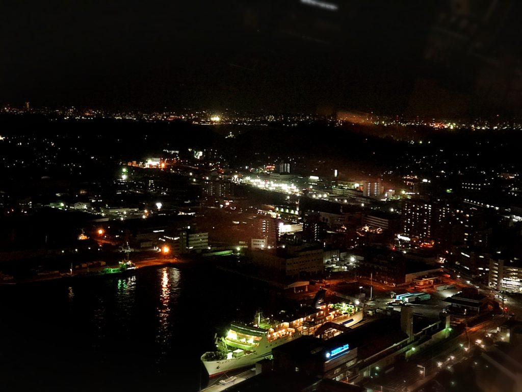 海峡ゆめタワーから見る夜景